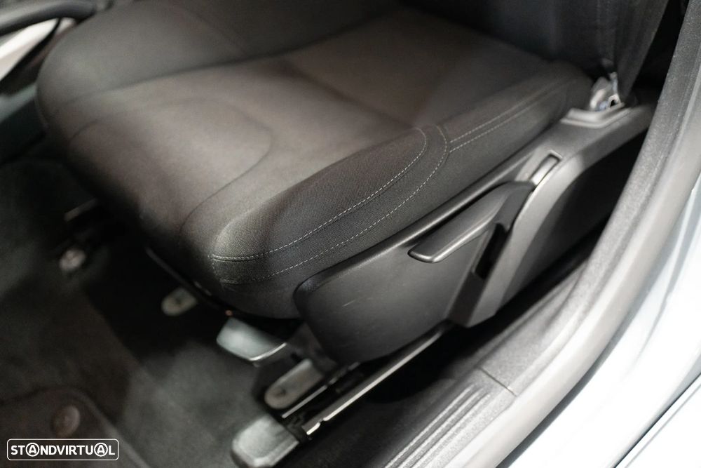 Volvo V40 2.0 D2 Kinetic Geartronic - 32