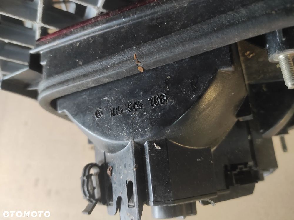 VW VENTO LAMPA TYLNA PRAWA W KLAPĘ CAŁA ORYGINALNA 1H5945108 1H5945259 WYSYŁKA !!!!!! - 3