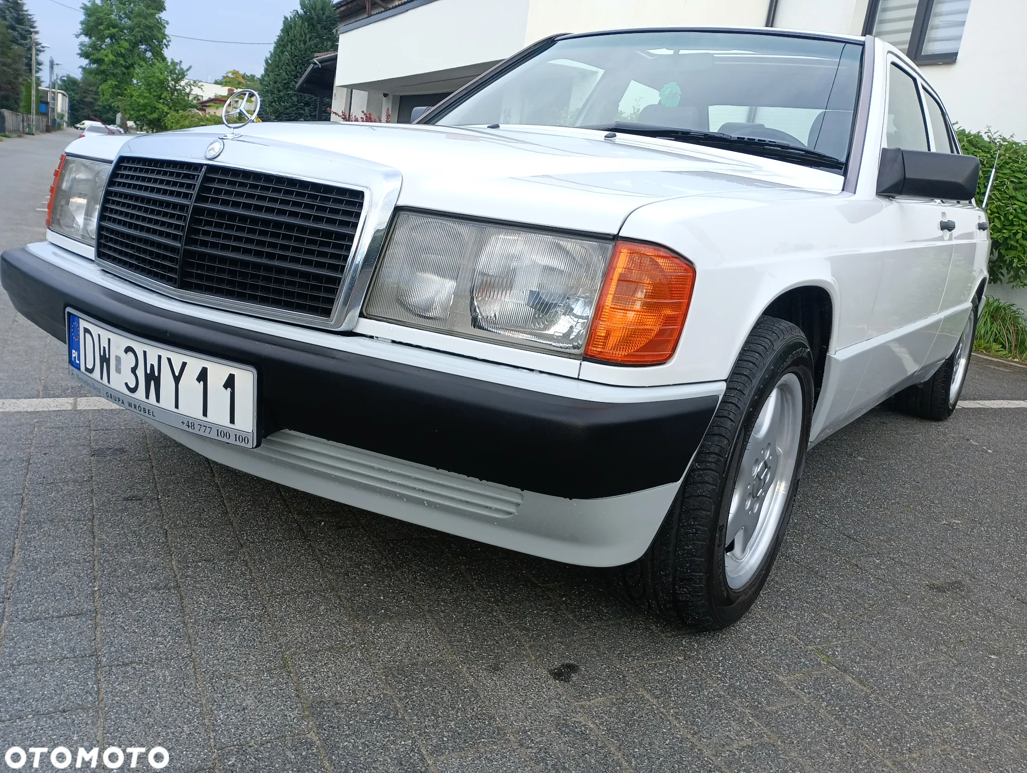 Mercedes-Benz W201 (190) - 13