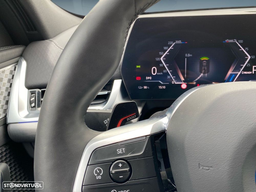 BMW iX2 eDrive20 Pack Desportivo M Pro - 7