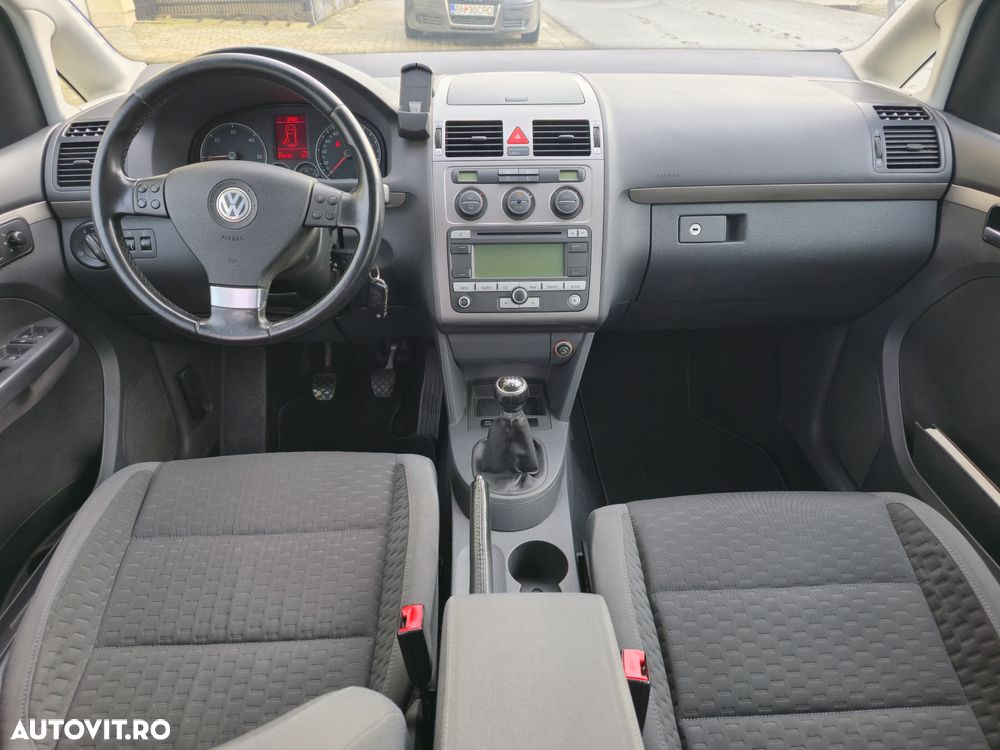 Volkswagen Touran 2.0 TDI DPF Comfortline - 5