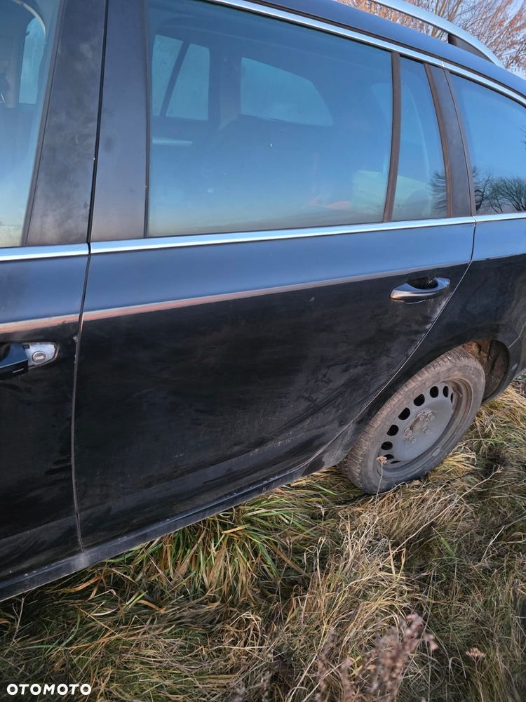 Drzwi  lewy  tył  skoda  octavia  III  kombi  w  kolorze  LF9R - 1