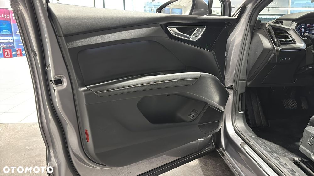 Audi Q4 e-tron - 11