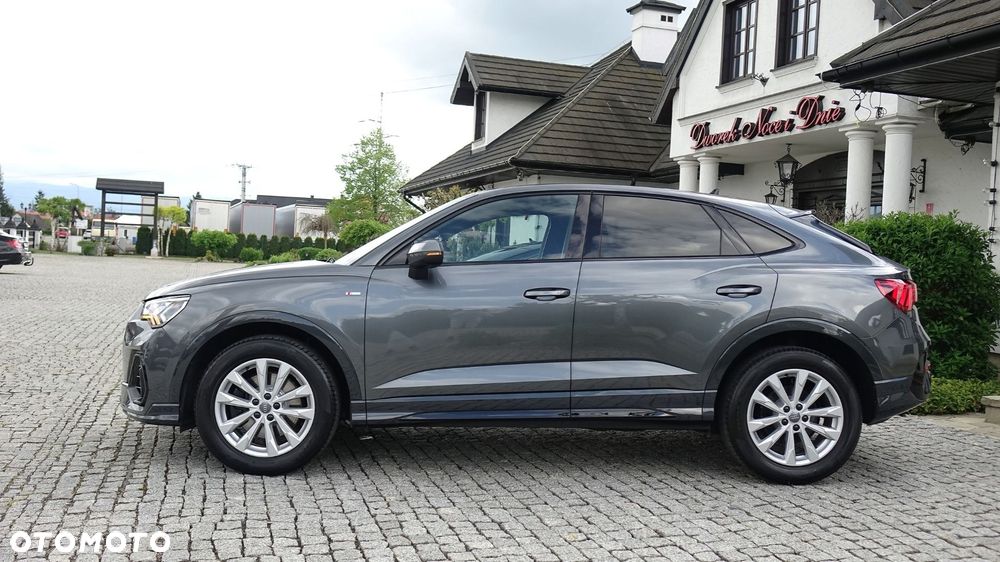 Audi Q3 Sportback - 12