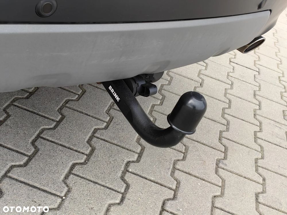 Land Rover Discovery Sport 2.0 TD4 HSE Luxury - 28