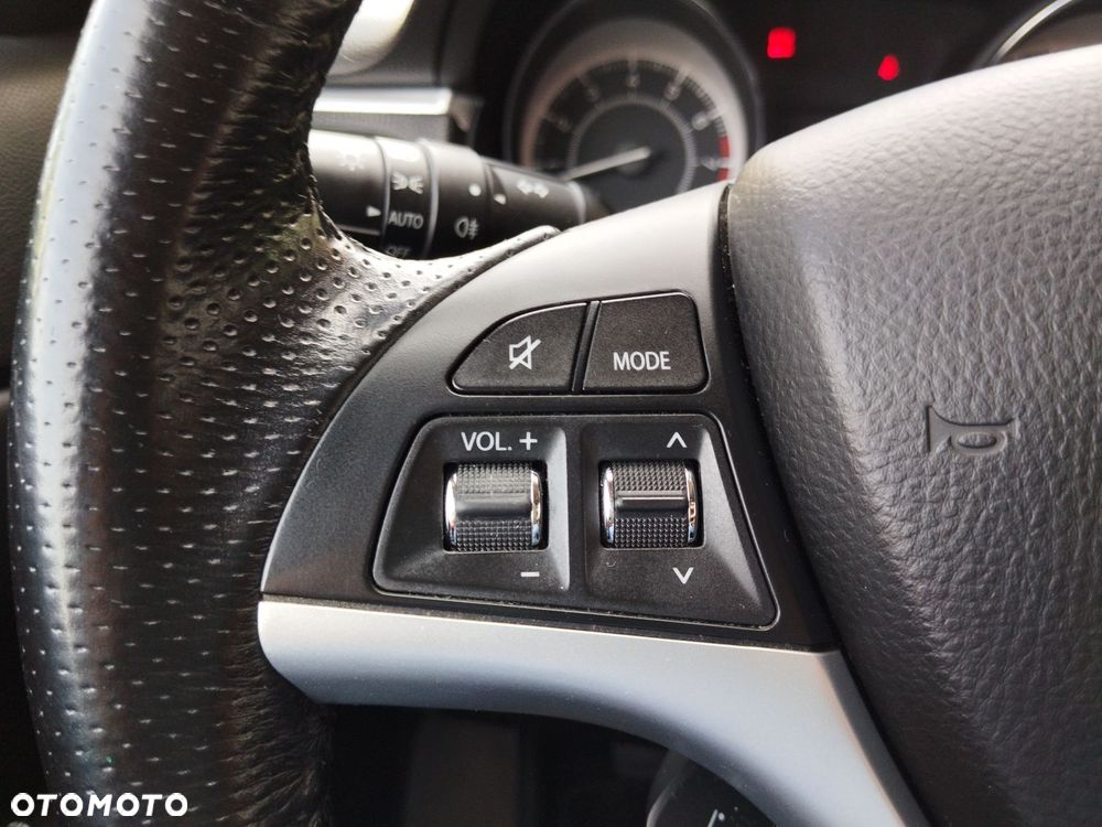 Suzuki Kizashi 2.4 Sport - 22