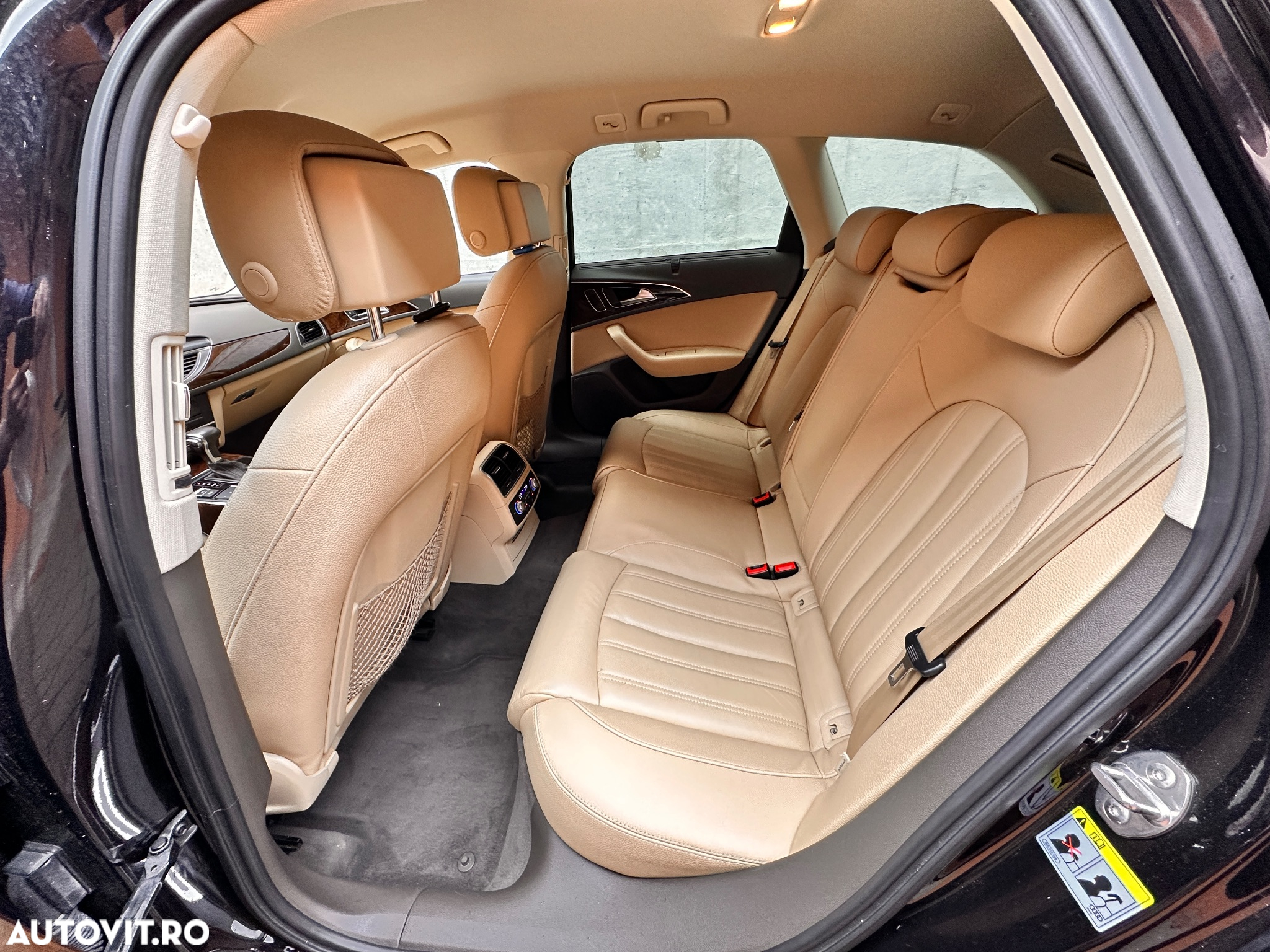 Audi A6 Avant 2.0 TDI Ultra S tronic - 9