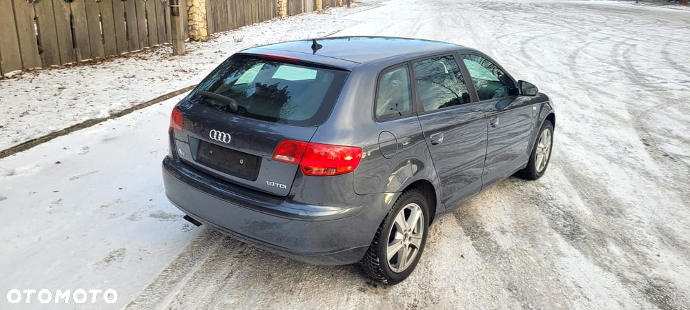 Audi A3 Sportback - 4