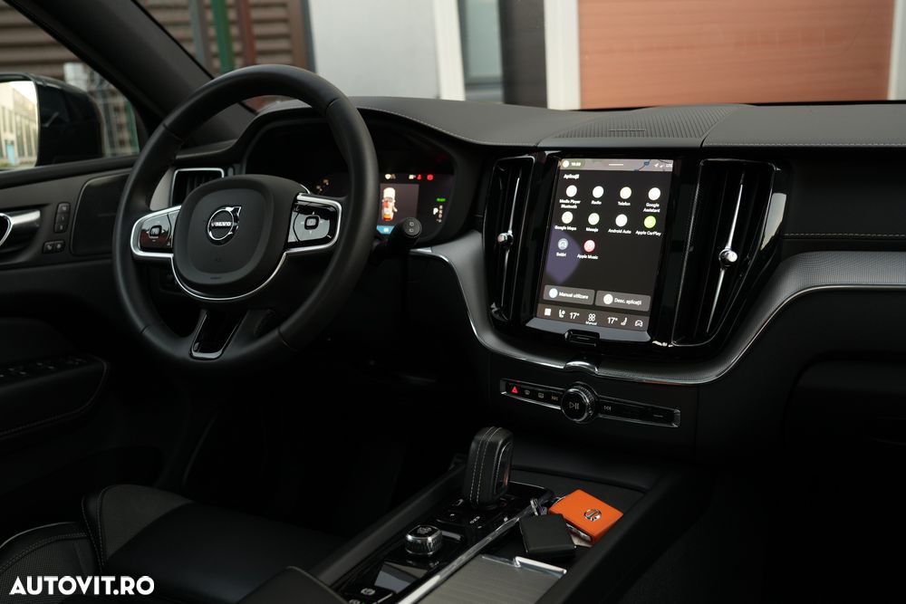 Volvo XC 60 T6 AWD Recharge Geartronic Inscription - 25