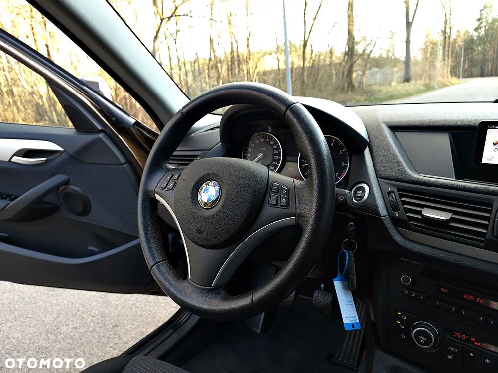 BMW X1 sDrive18i xLine - 27