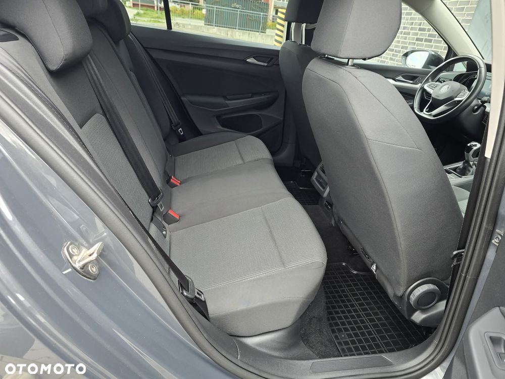 Volkswagen Golf 1.0 TSI BMT Trendline - 23