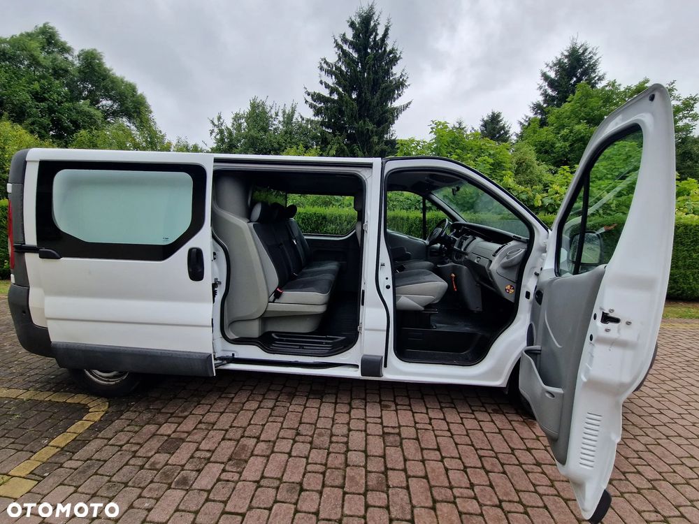Opel Vivaro - 8
