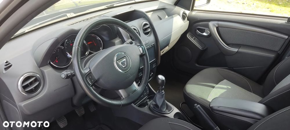 Dacia Duster 1.2 TCe Laureate S&S EU6 - 10