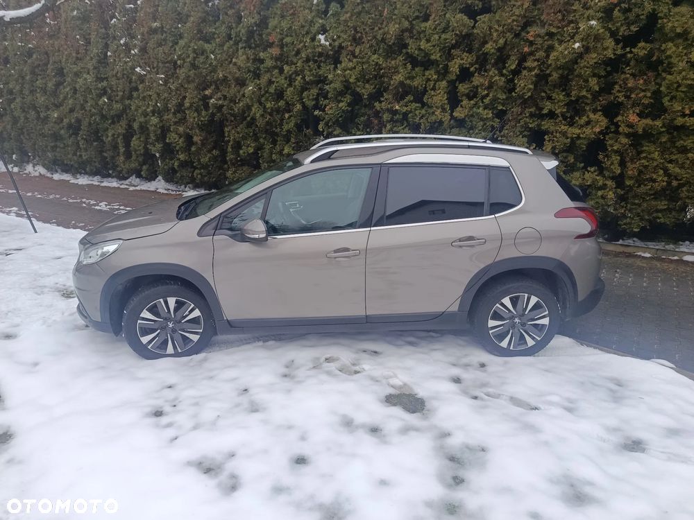 Peugeot 2008 1.2 Pure Tech Allure S&S - 3
