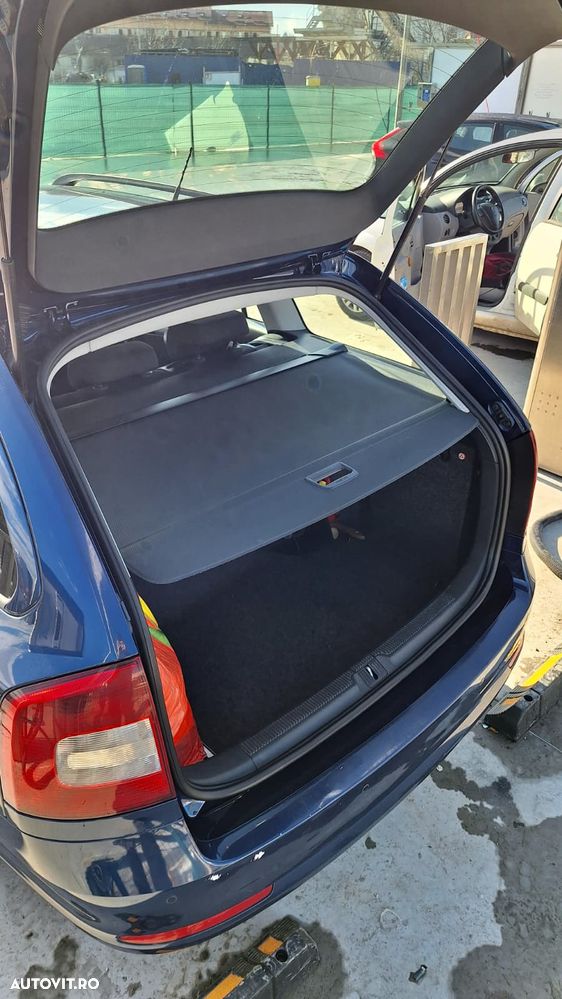 Skoda Octavia 1.6 TDI DPF DSG Ambiente - 20