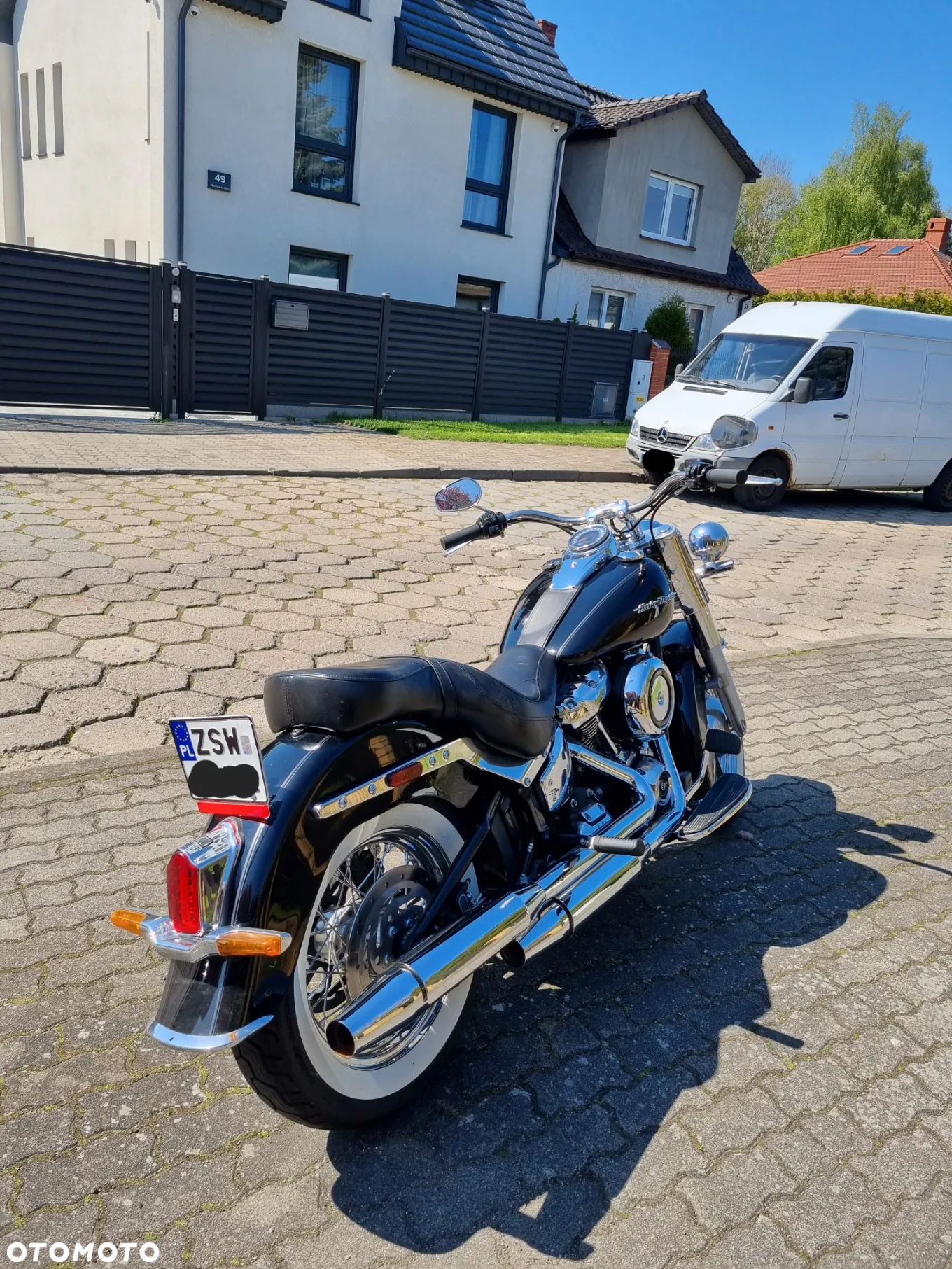 Harley-Davidson Softail Deluxe - 3