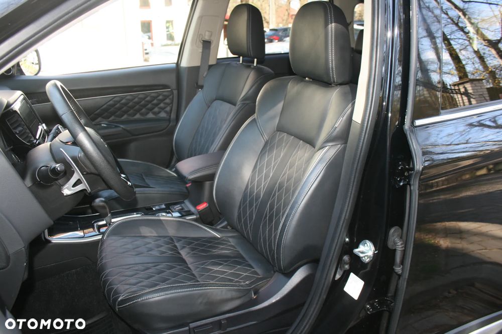 Mitsubishi Outlander - 29