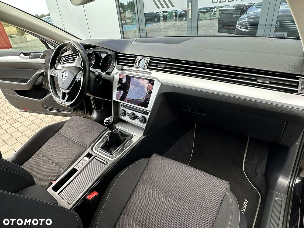 Volkswagen Passat Variant 2.0 TDI BMT Comfortline - 18