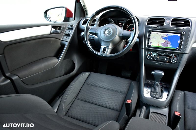 Volkswagen Golf 1.6 TDI DPF DSG Team - 14