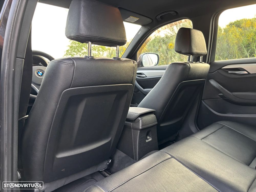 BMW X1 18 d sDrive - 29