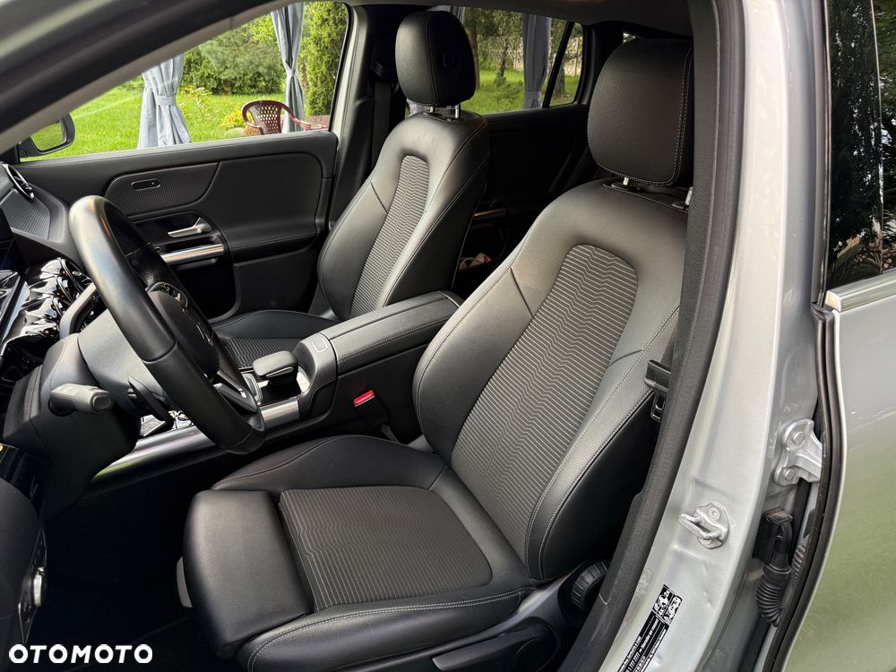 Mercedes-Benz GLA 220 d 4-Matic 8G-DCT - 22