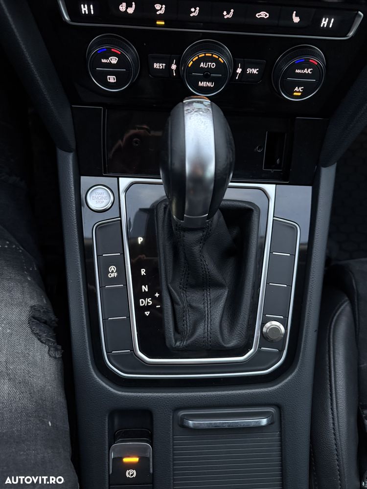 Volkswagen Passat 2.0 TDI DSG Highline - 16