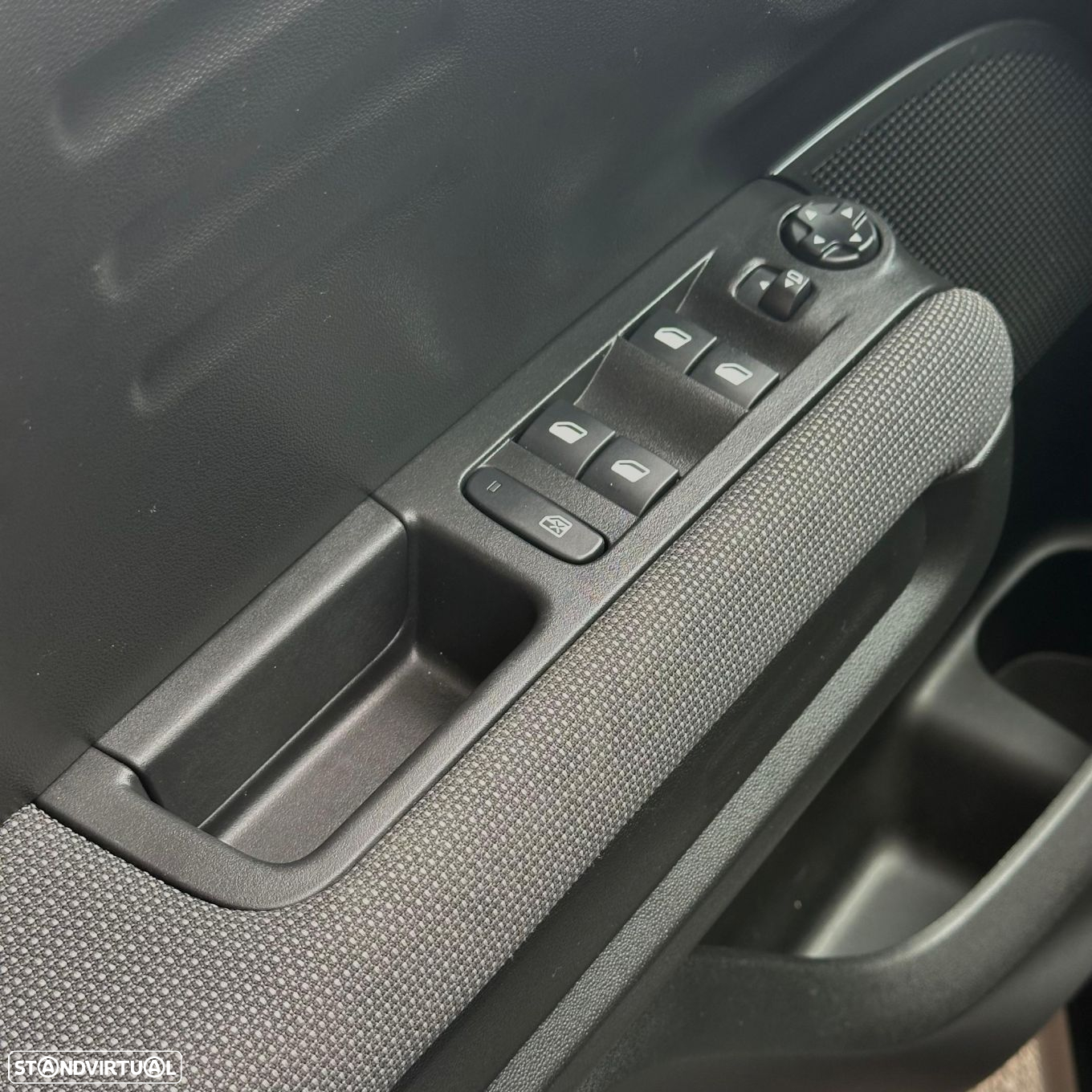 Citroën C3 Aircross 1.2 PureTech C-Series - 16