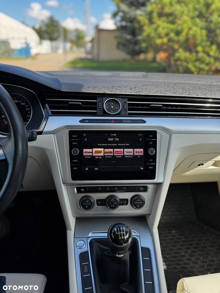 Volkswagen Passat 1.4 TSI BMT Comfortline - 4