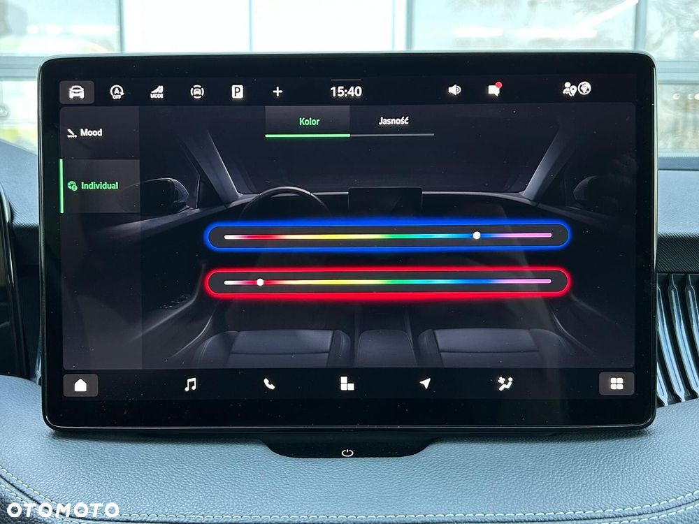 Skoda Superb 2.0 TDI SCR L&K DSG - 32