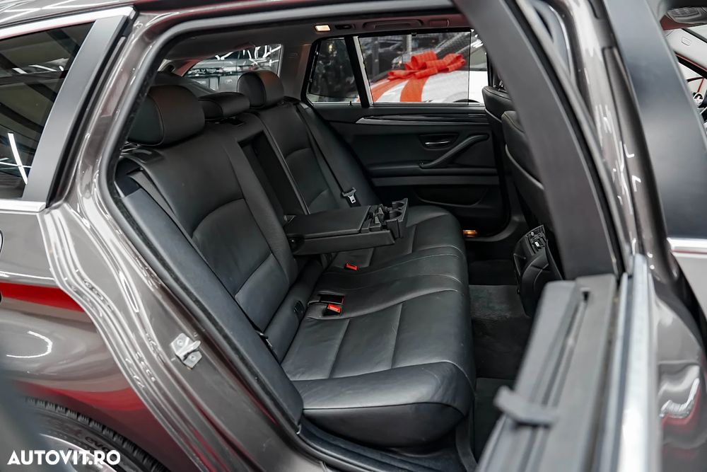 BMW Seria 5 525d Aut. Luxury Line - 15