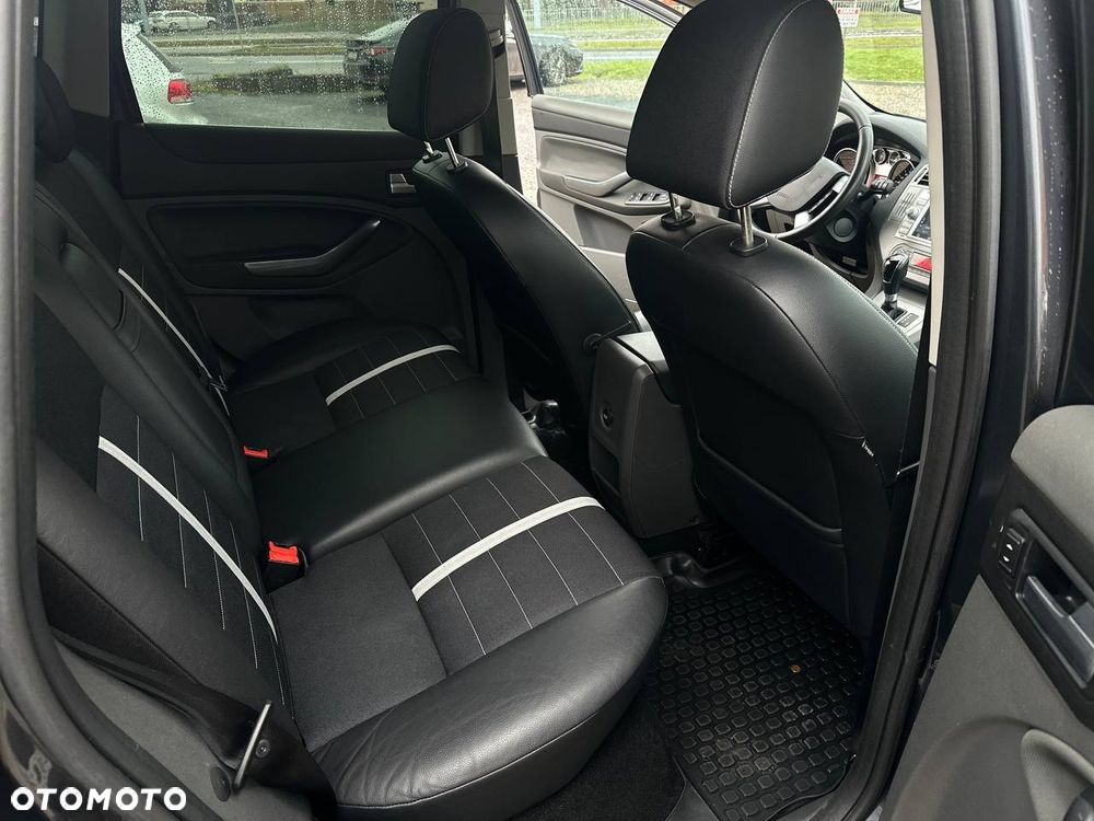 Ford Kuga 2.0 TDCi 4x4 Titanium - 18