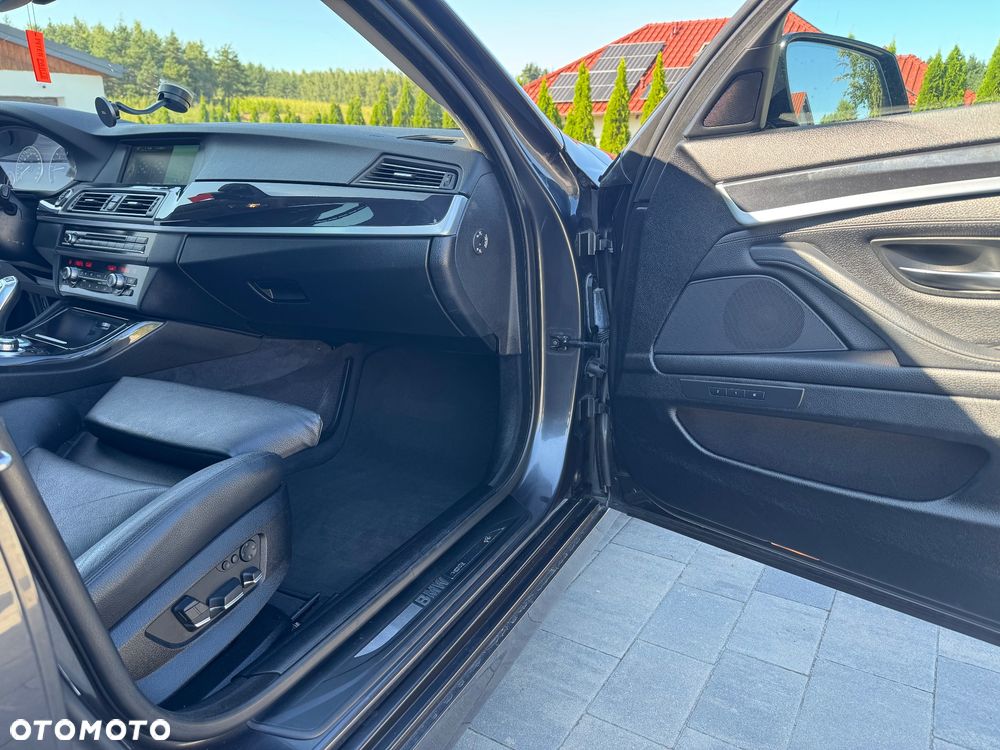 BMW Seria 5 530d xDrive - 22