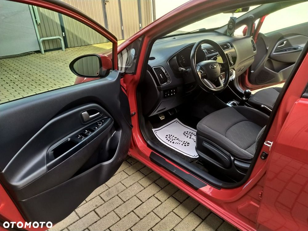 Kia Rio - 14