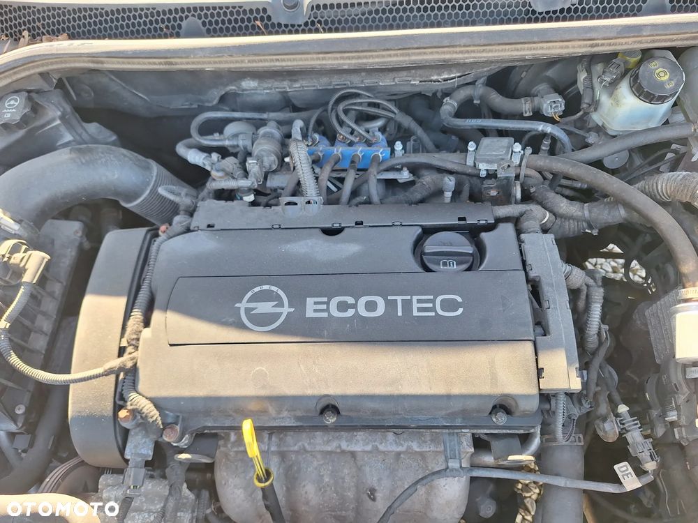 Opel Astra 1.6 Enjoy - 26