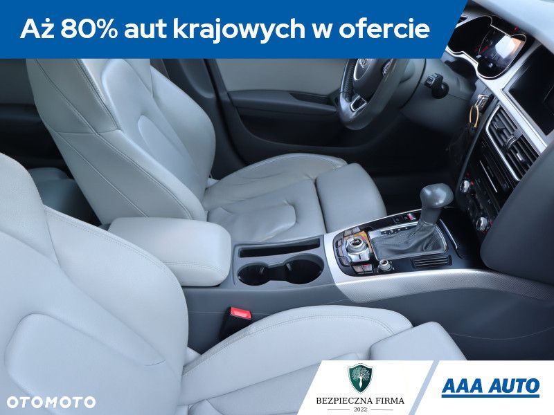 Audi A4 Limousine - 11