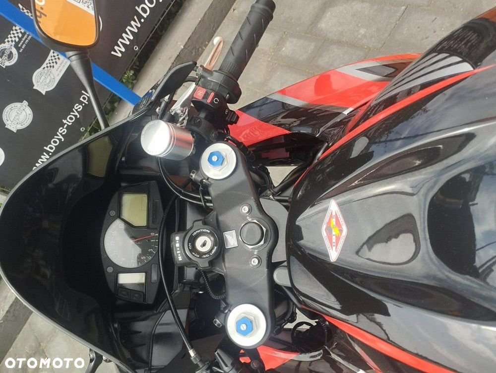 Honda CBR - 12