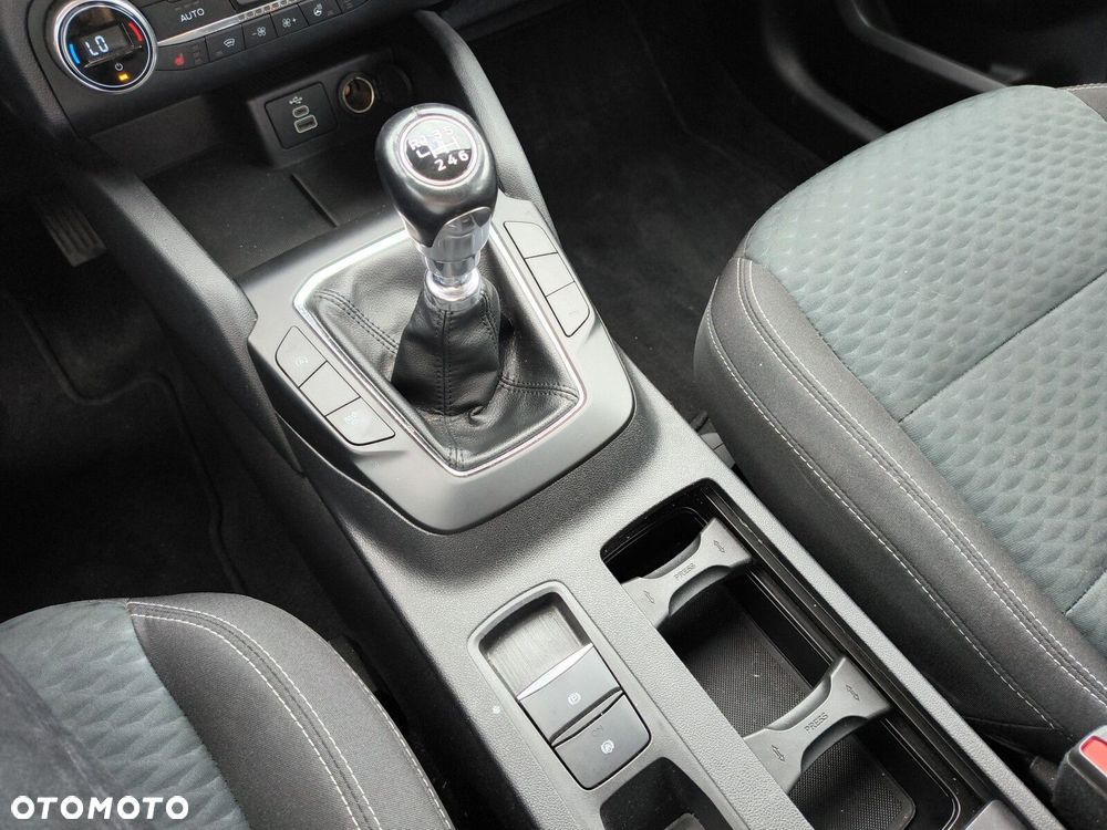 Ford Kuga - 16