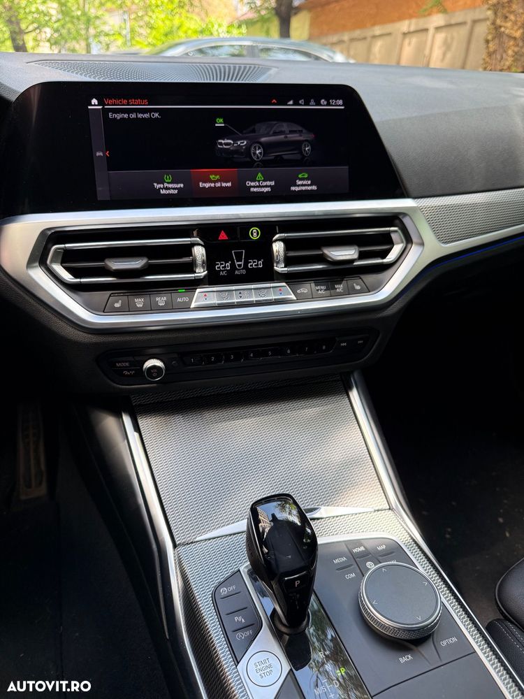 BMW Seria 3 330i xDrive AT - 11