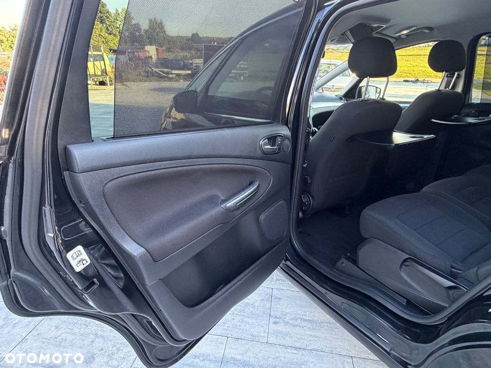 Ford S-Max - 8