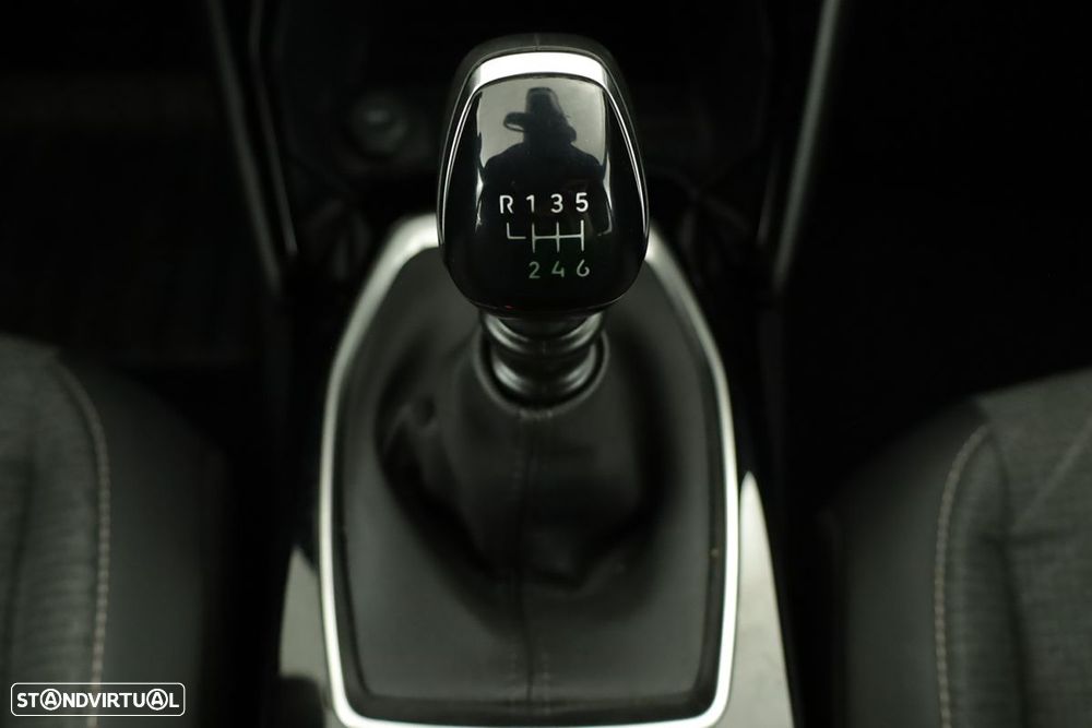 Peugeot 2008 1.2 PureTech Allure - 14