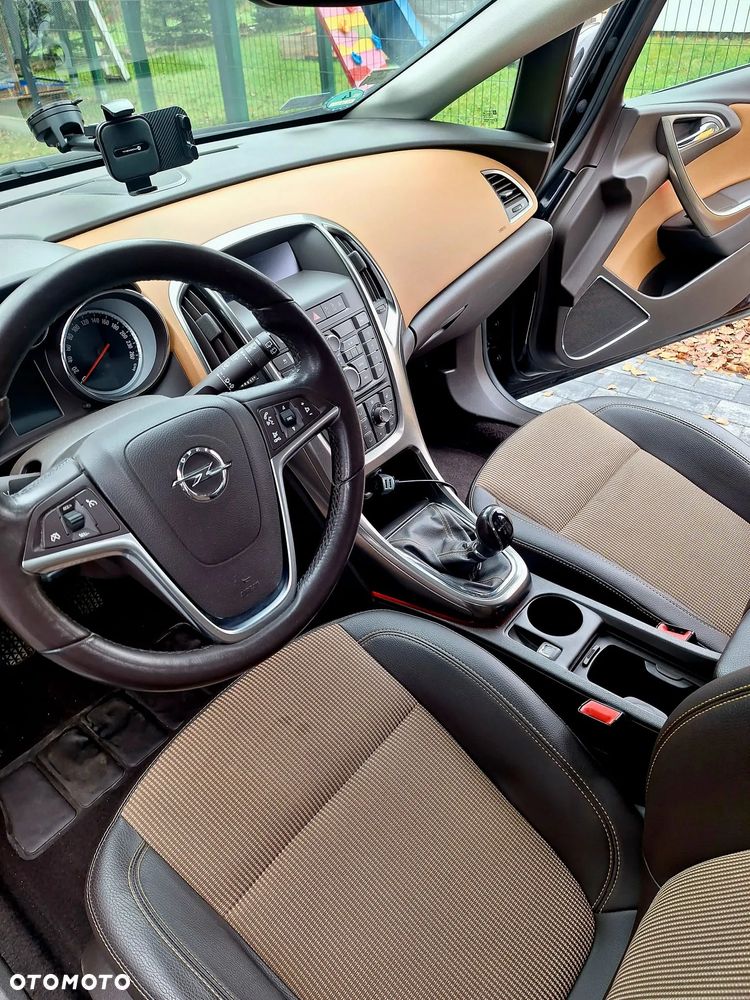 Opel Astra 1.4 T Essentia - 7
