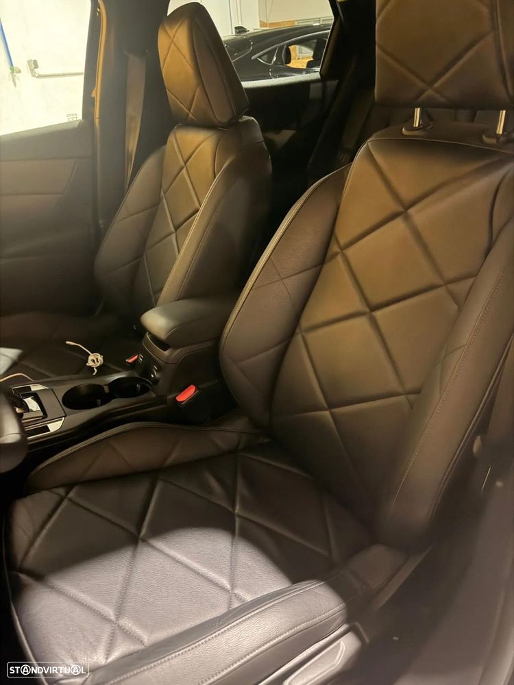 DS DS3 Crossback PureTech 155 Aut. PERFORMANCE LINE + - 10