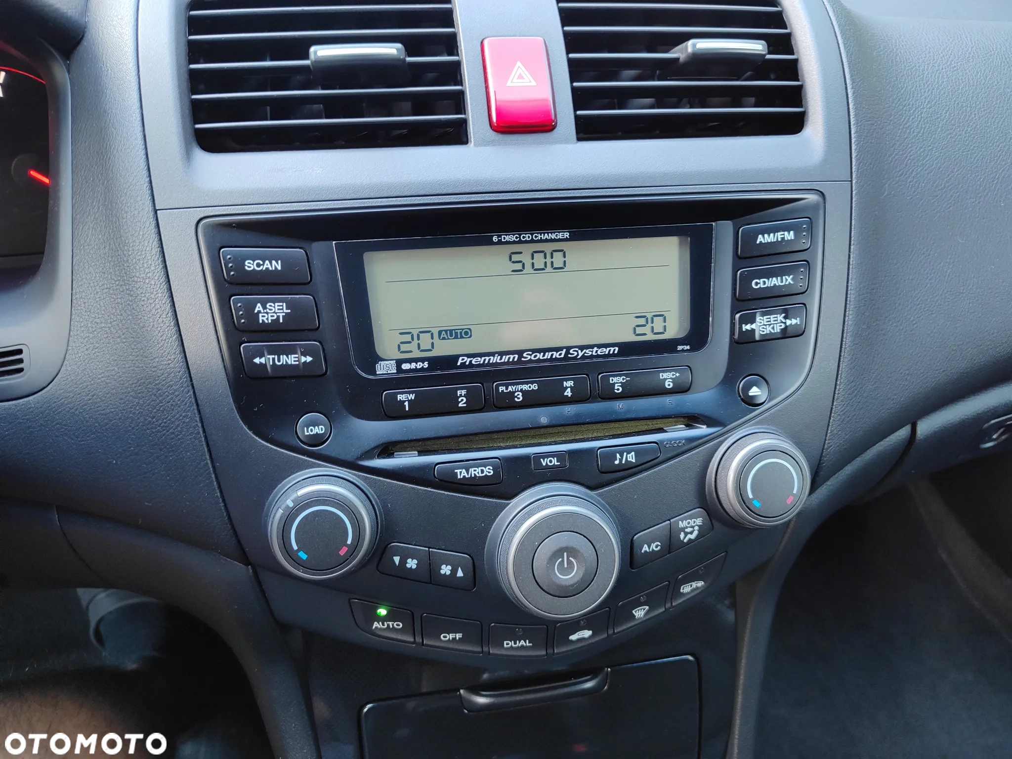 Honda Accord 2.0 Sport - 18
