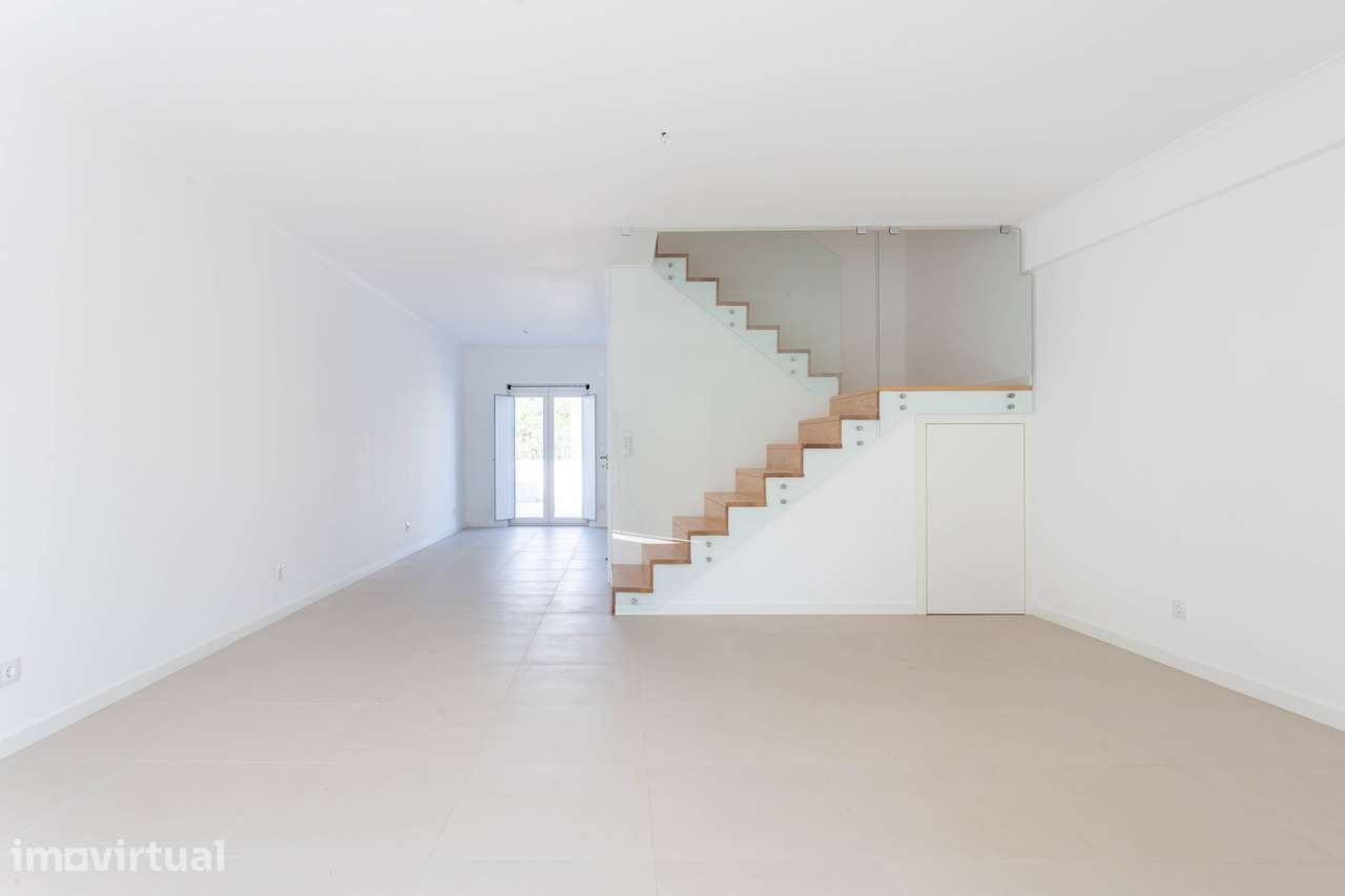 Moradia T3 geminada com sótão habitável - Grande imagem: 3/25