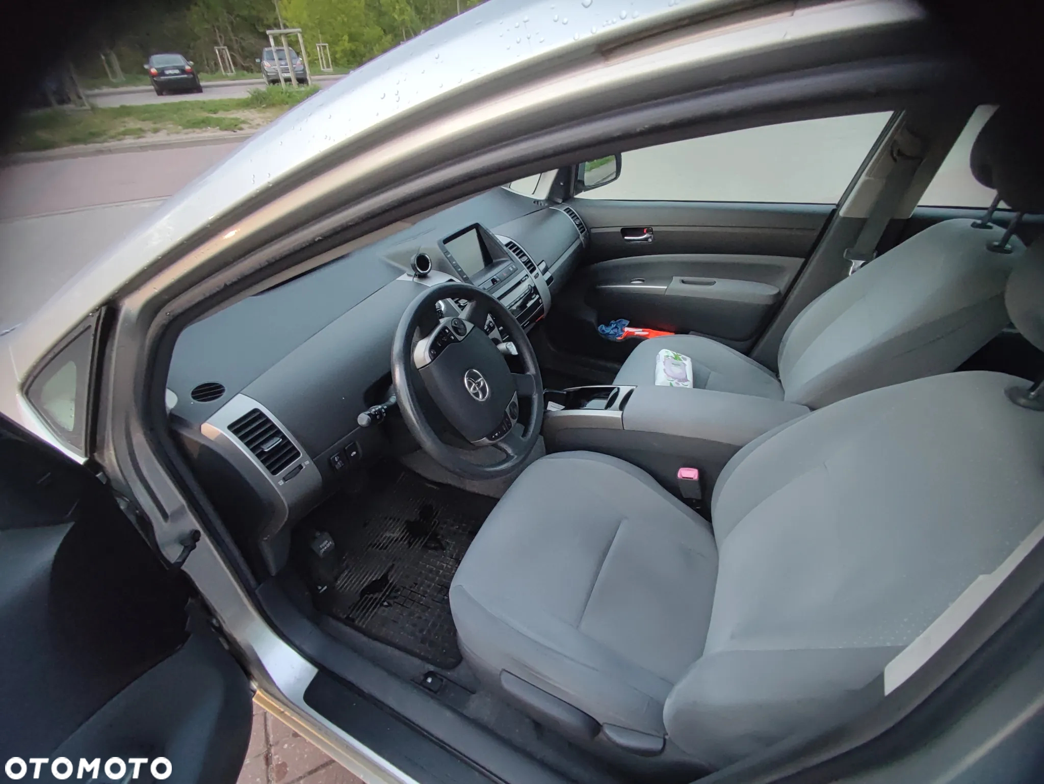 Toyota Prius - 5