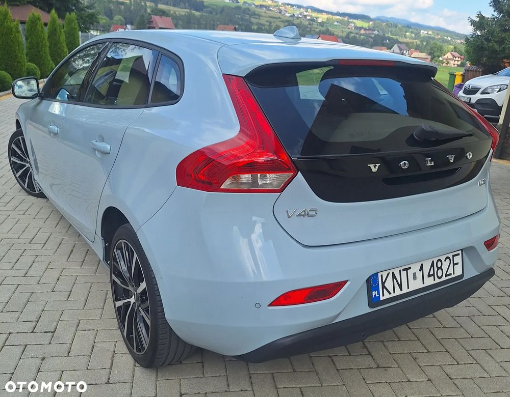 Volvo V40 D2 Momentum - 10