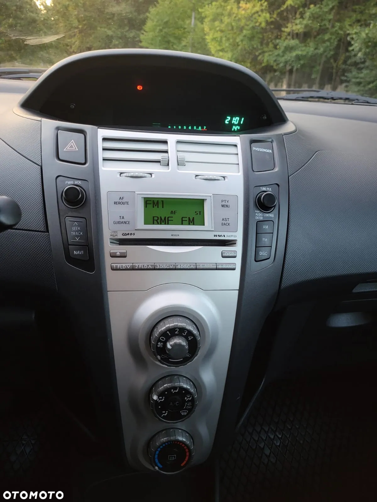 Toyota Yaris - 21