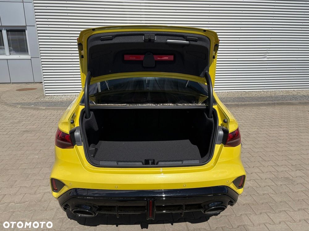 Audi RS3 Limousine - 6