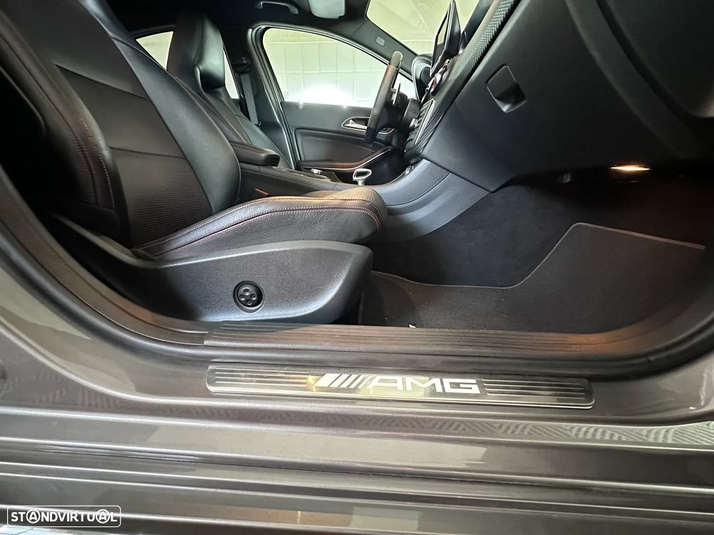 Mercedes-Benz A 45 AMG 4Matic Speedshift 7G-DCT - 18