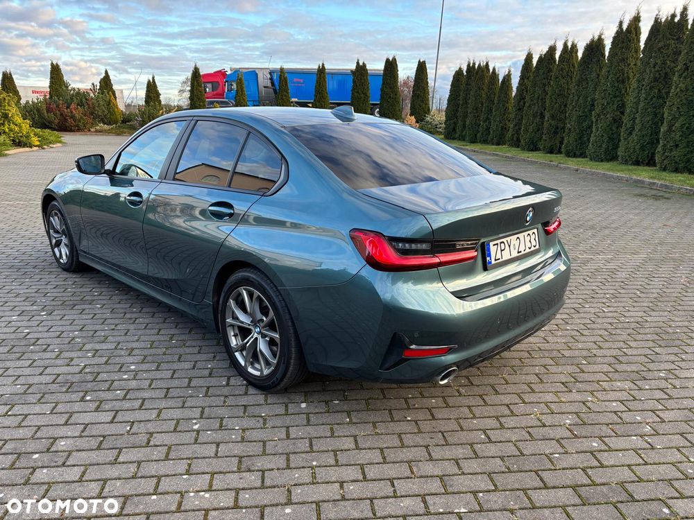 BMW Seria 3 320d mHEV - 10